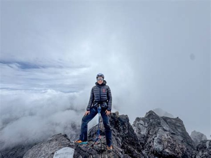 Alyx Satar: Unveiling the Inspiring Journey of a Rising Star