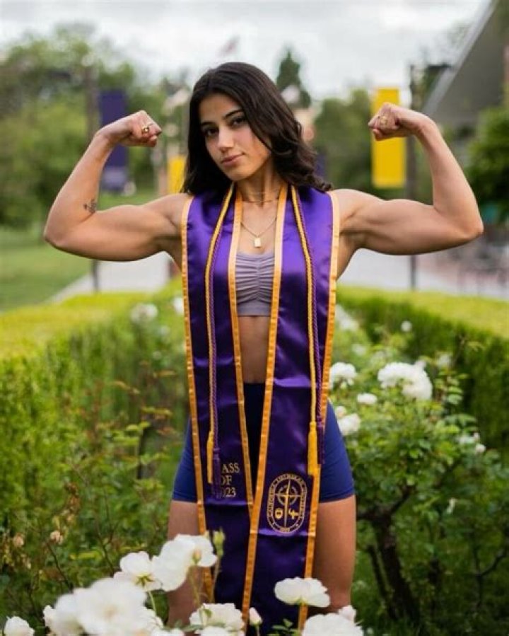 Sara Saffari Age: A Comprehensive Look into the Life and Achievements of This Rising Star