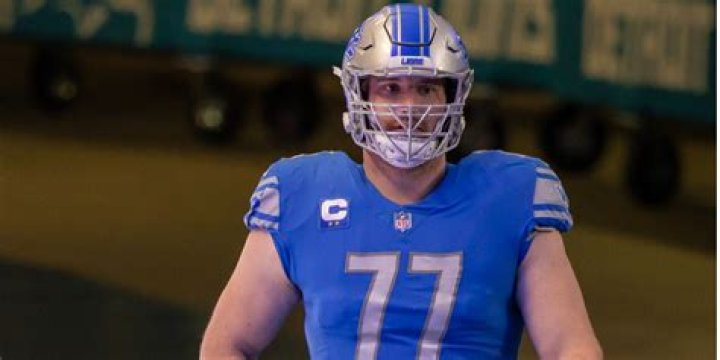 Top NFL Centers: Unveiling the Backbone of the Game